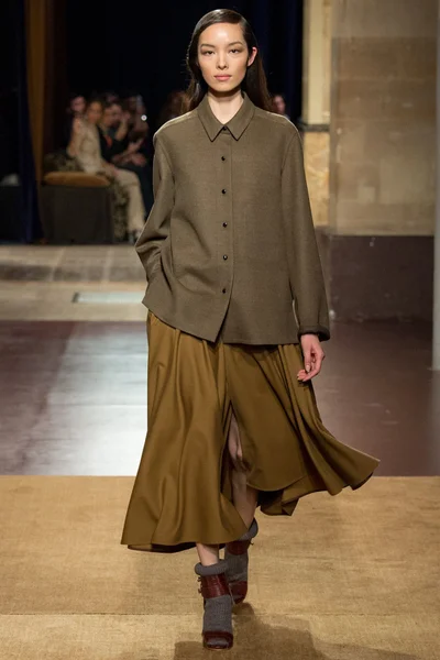 Look 13